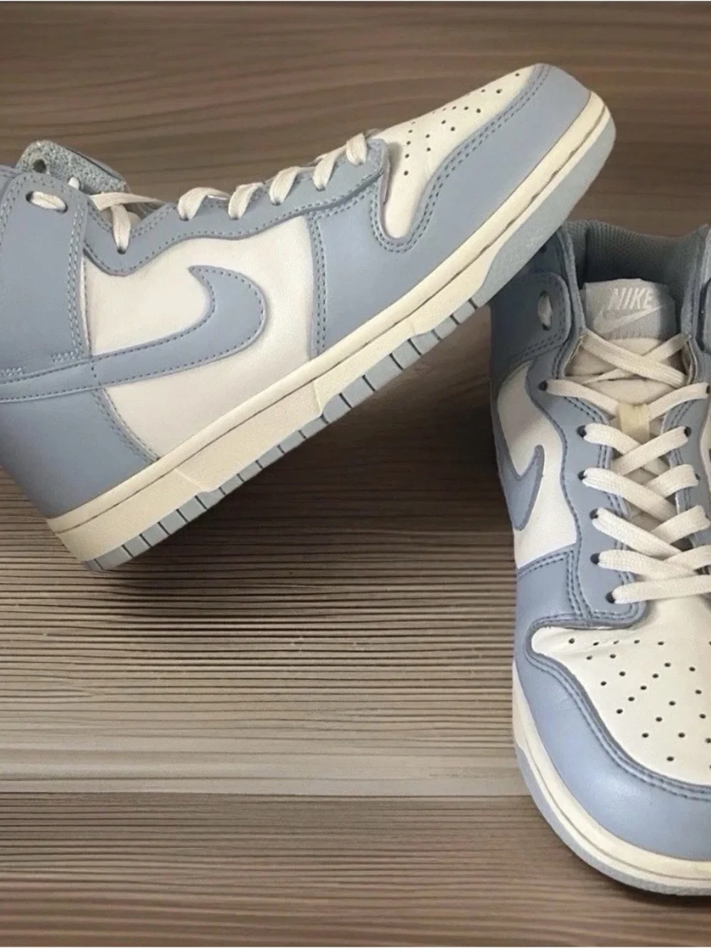 Nike Dunk High “Aluminum”Style Code: DD1869-107. (2021)